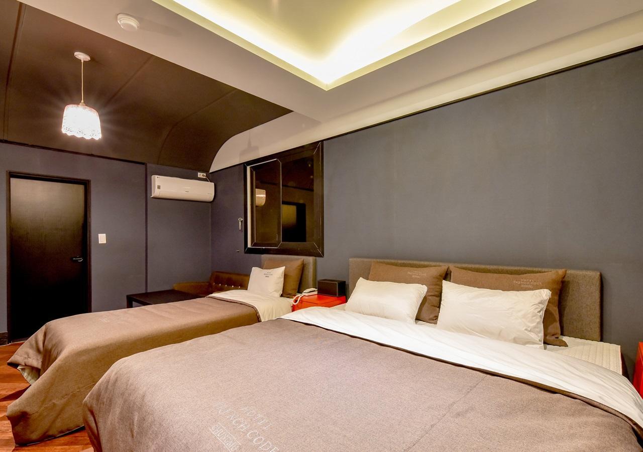 French Code Hotel Changwon Exterior foto